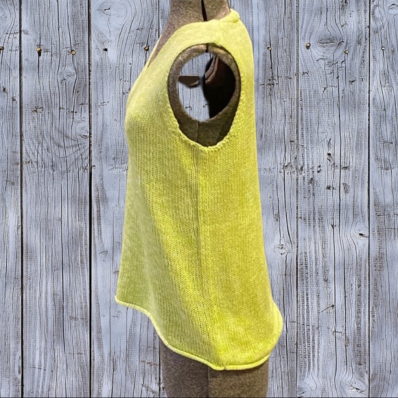 ⭐️Jones NY sleeveless shell. - Picture 2 of 7